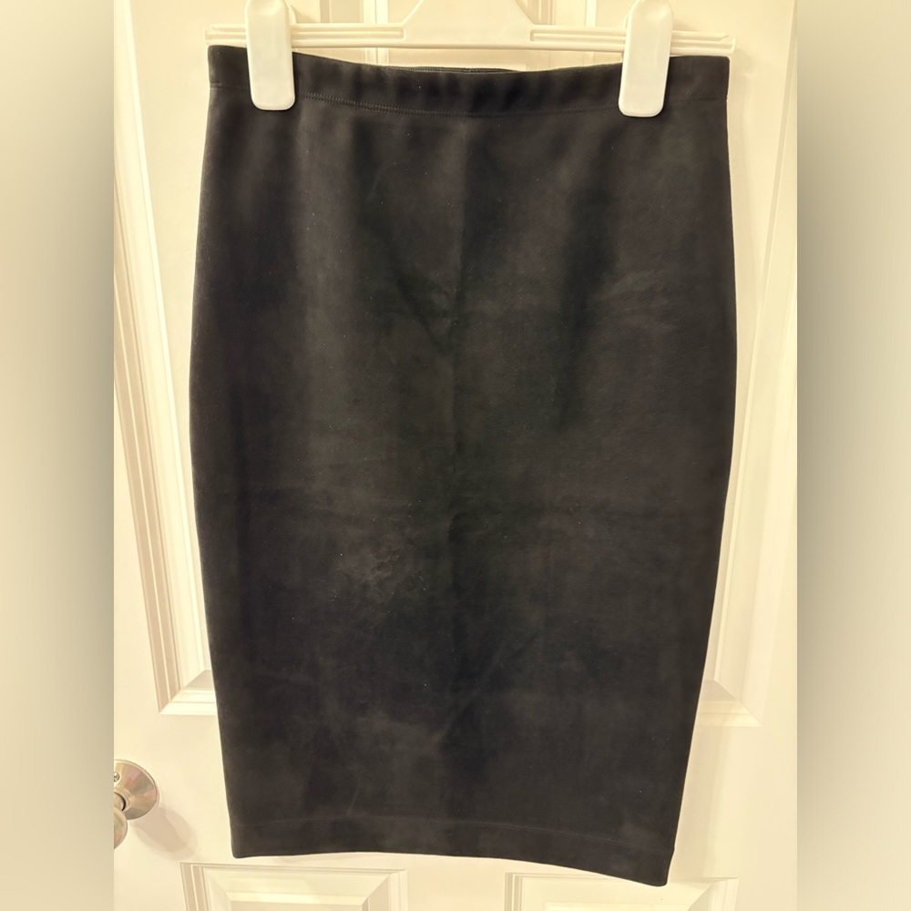 Elegant Black Pencil Skirt